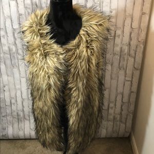 Signiture studio tan&black faux fur vest size lge